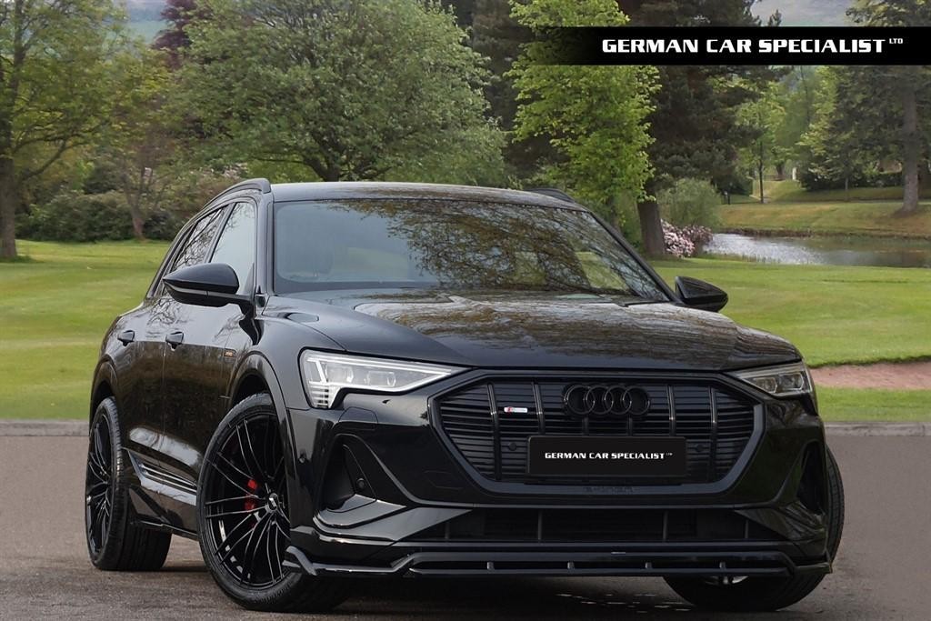 2022 Audi e-tron 50 quattro 71kWh Black Edition in Mythos Black Metallic